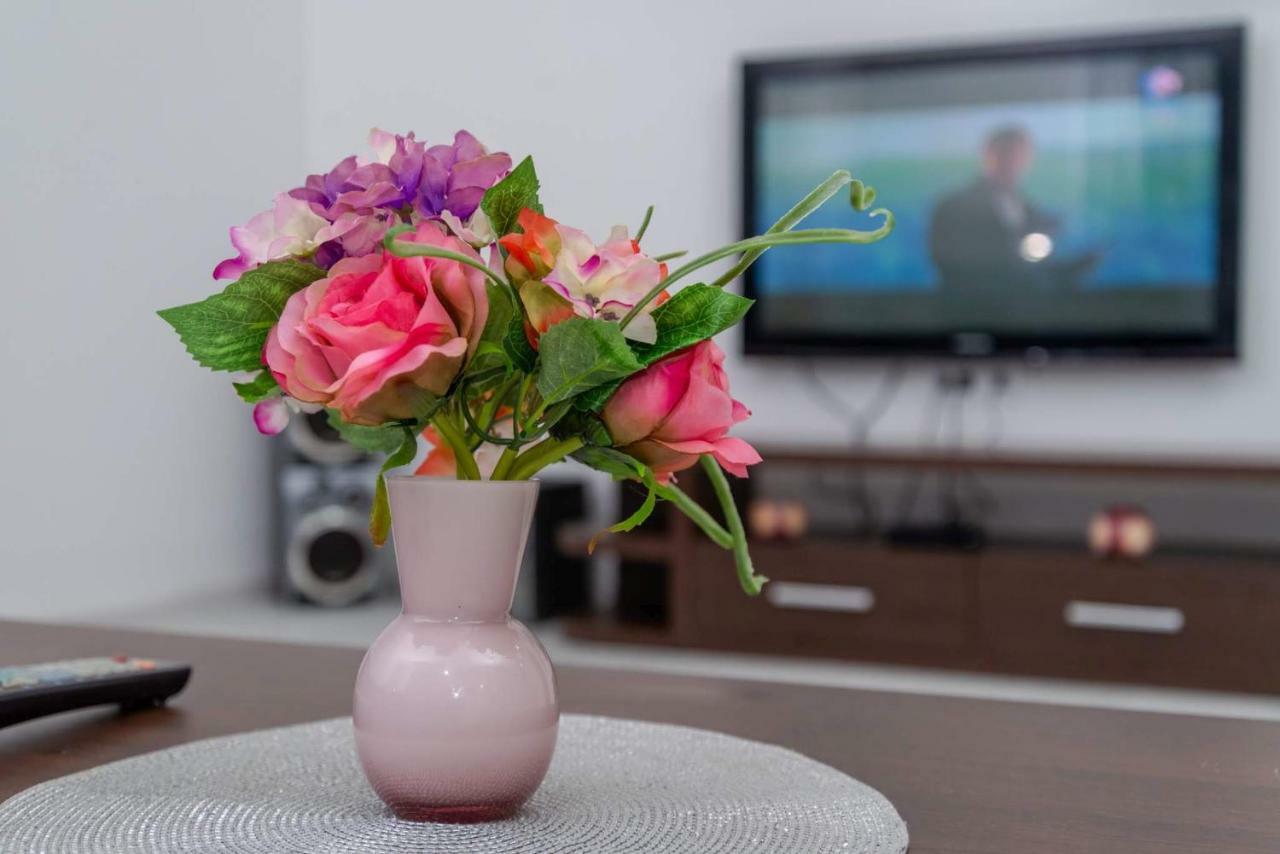Apartman Mona 포드고리차 외부 사진